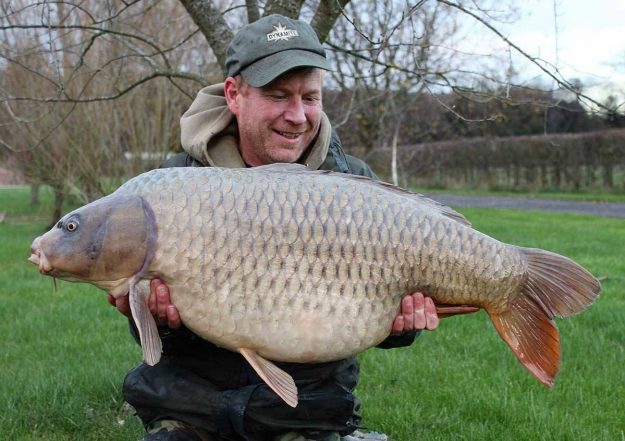 DECEMBER 2015 - Phil Kingsbury 39 lb 10 oz Ghost
