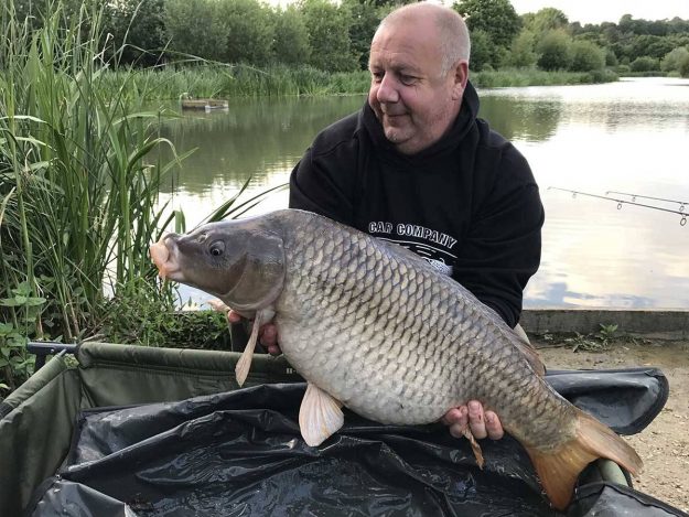 Gary Knight 25-8