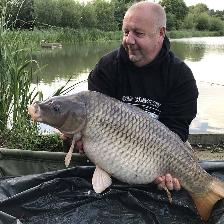 Gary Knight 25-8 Gary Knight 25-8