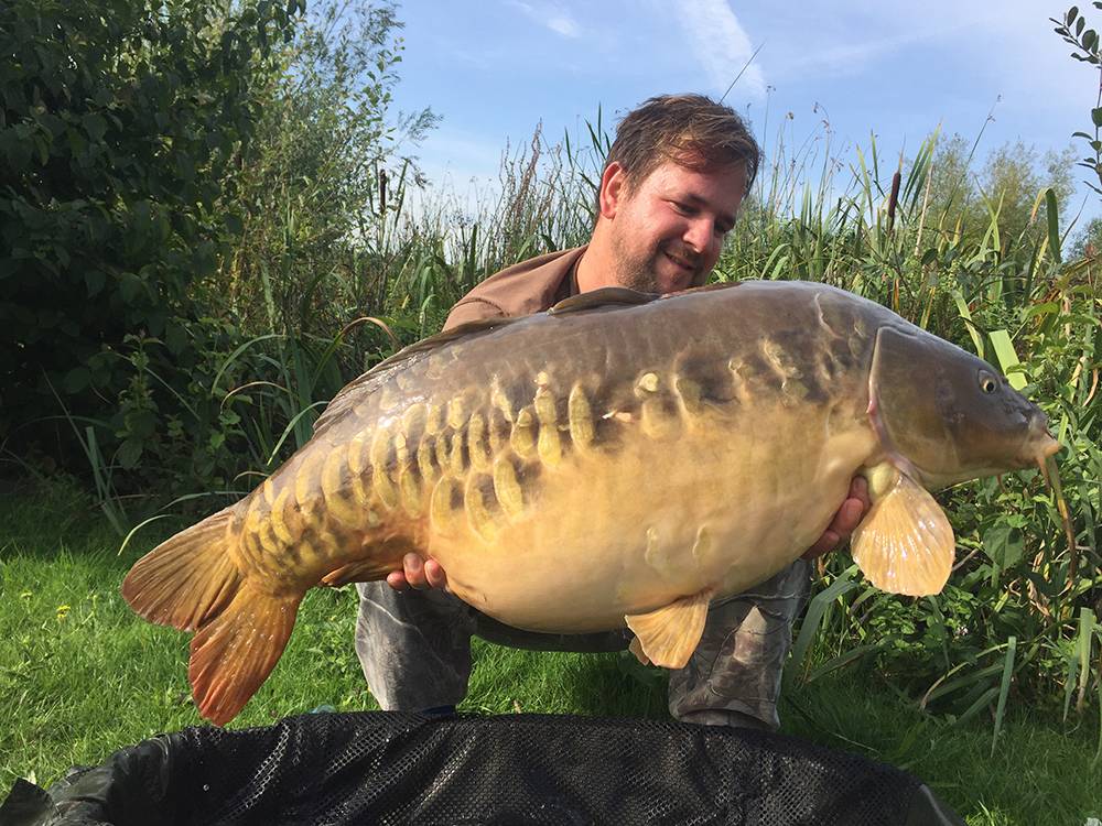 Matt White with The Double Row Linear at 37 lb 6 oz 2