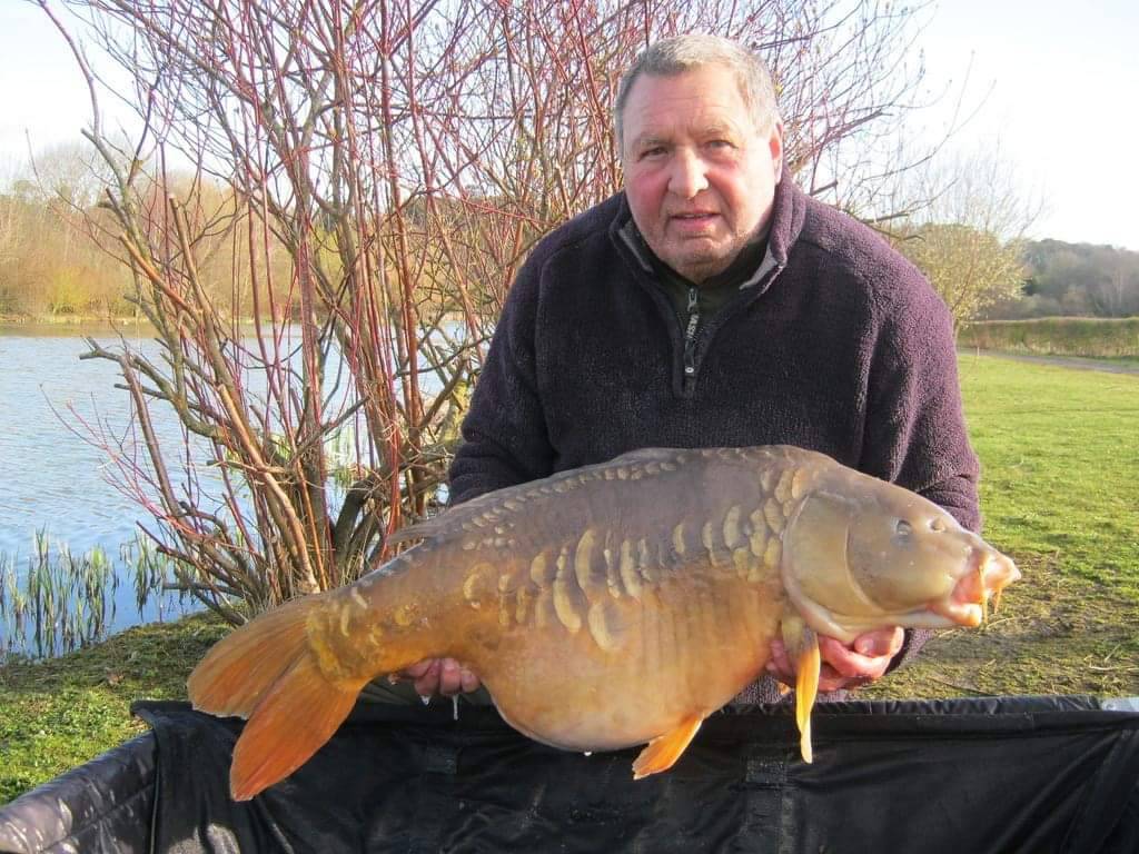 Ray Harding with Two Tone at 35 lb 12 oz