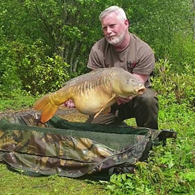 Joe Holdsworth with Two Tone at 35 lb 10 oz