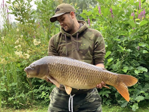 Dale Burrows 27 lb 14 oz temple