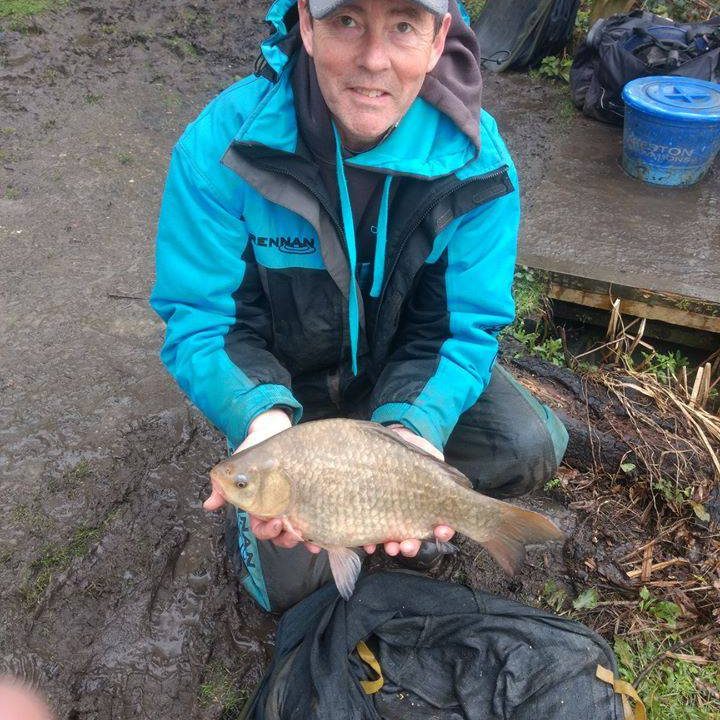 Tony Morris 3 lb 6 oz crucian old lake